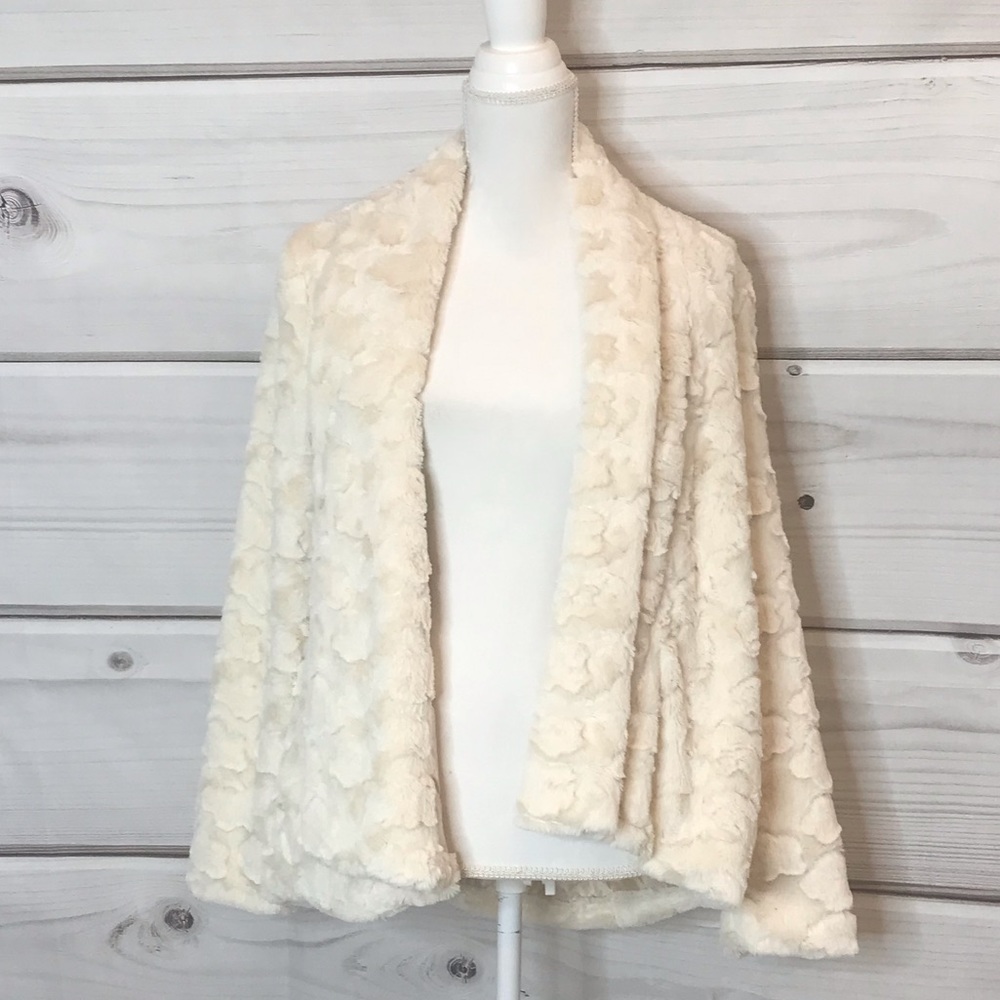 Entro Ivory Faux Fur Jacket